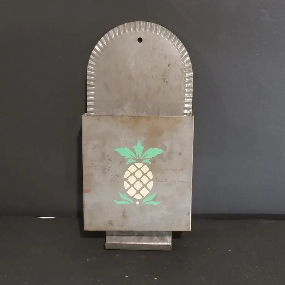 CURRENT PINEAPPLE METAL WALL DECOR LEAVE A NOTE HOLDER